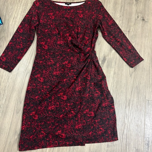 Talbots 3/4 Sleeve Floral Pattern Dress Sz MP Red Black Ruched Office Party - Picture 5 of 11